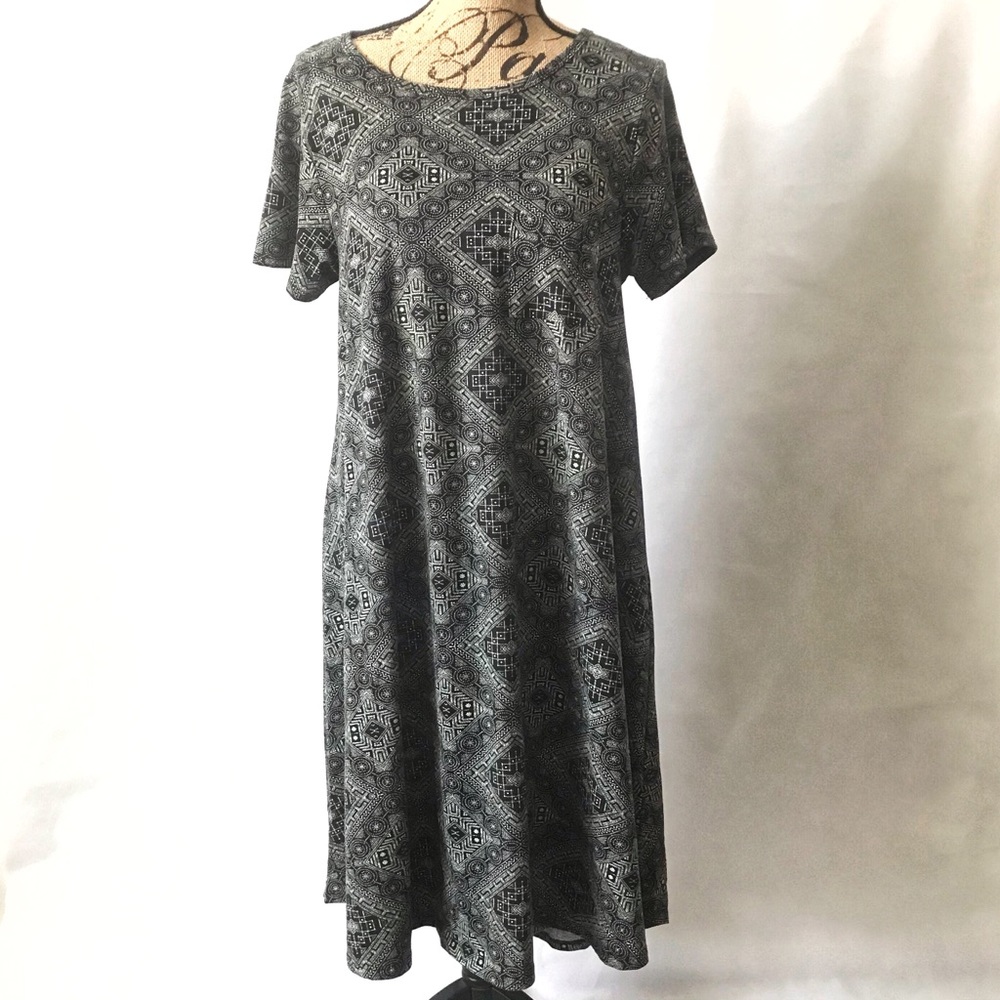 LuLaRoe Medium Tribal Short Sleeve Pattern Dress